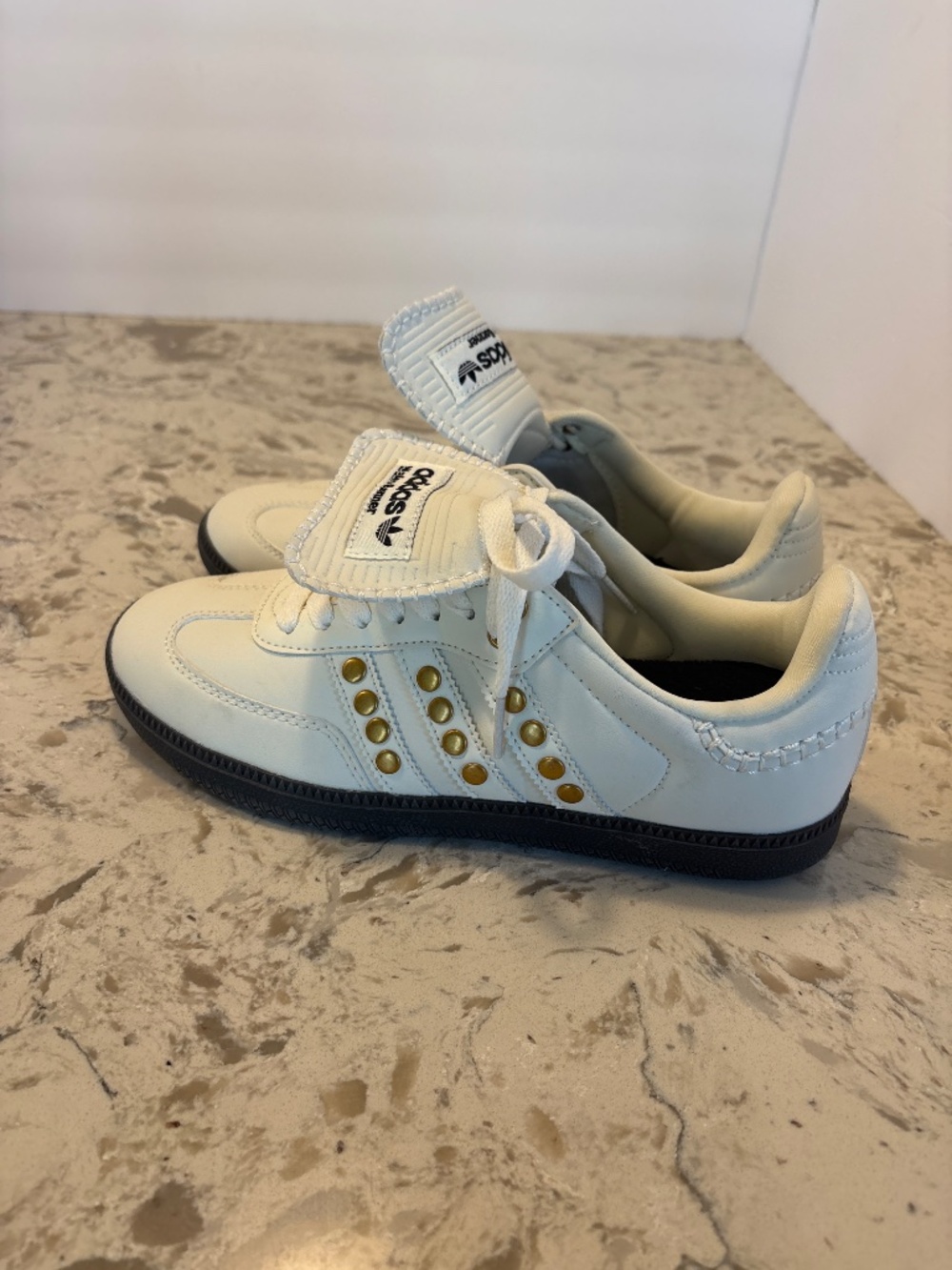 NWT Women’s Adidas Wales Bonner Samba Studded Sneakers Cream/ White 7.5 - Picture 4 of 8